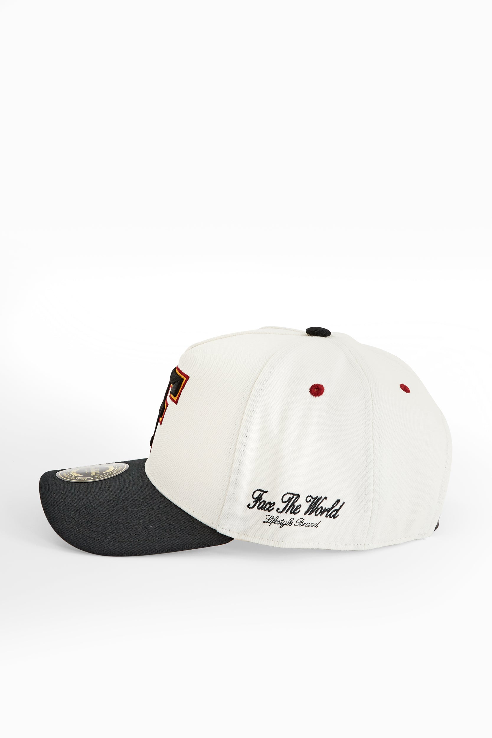 ComplexCon ’25 Collectibles Snapback – Cream Edition