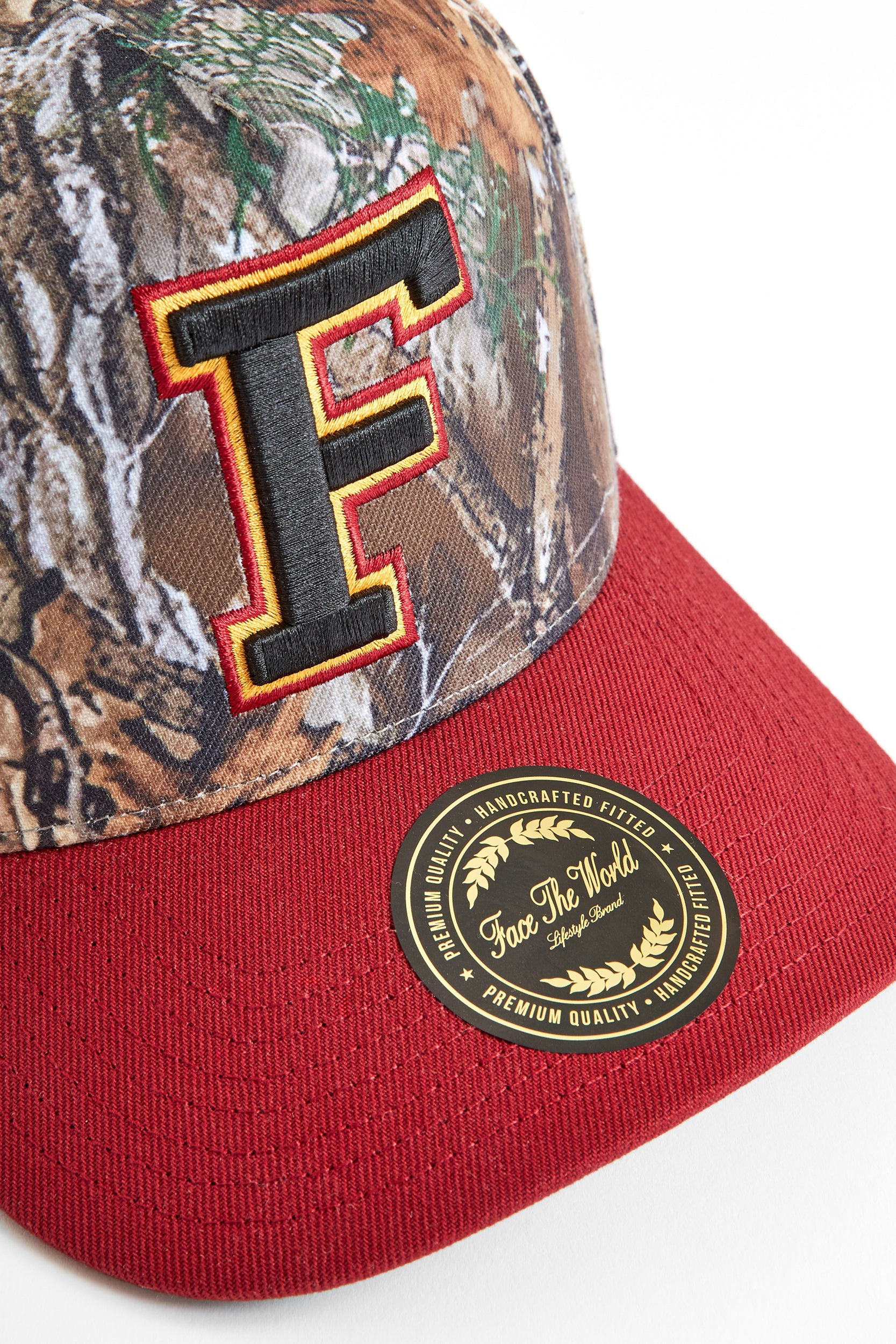 ComplexCon ’25 Collectibles Snapback – Camo Edition